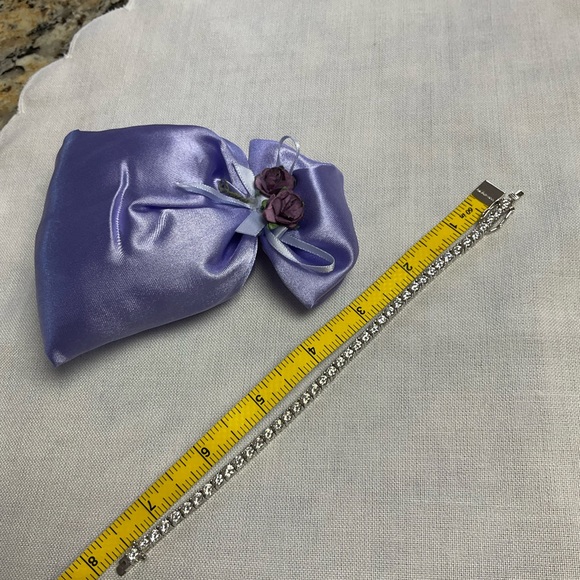 VIVANTI BRACELET by Tocara. - Picture 3 of 3